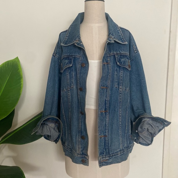 Vintage Oversized Denim Jacket - Picture 2 of 11